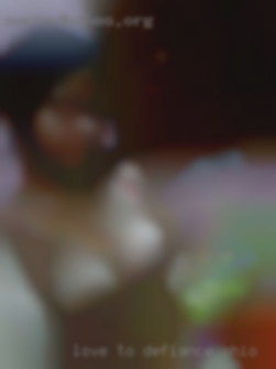 Love to suck on tits and in Defiance, Ohio eat pussy.